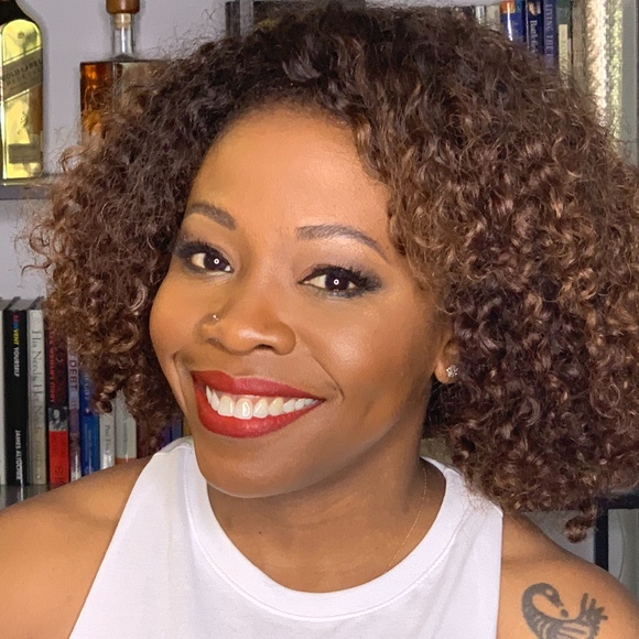 Meet your Posher, Joanna - Picture 1 of 1